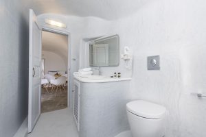 Horizon Aeifos Suites | Oia  Santorini | Cyclades Greece