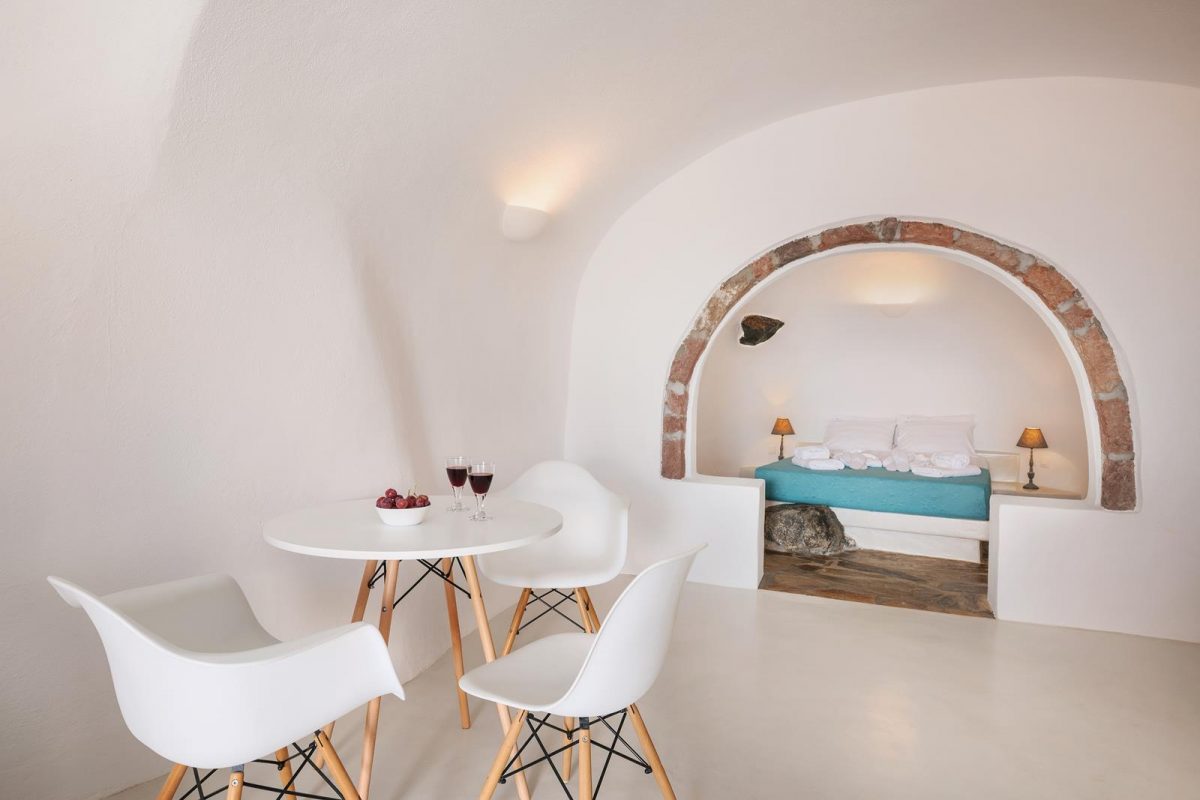Oia Santorini suites | Horizon Aeifos Suites