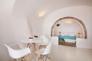 Horizon Aeifos Suites | Oia  Santorini | Cyclades Greece