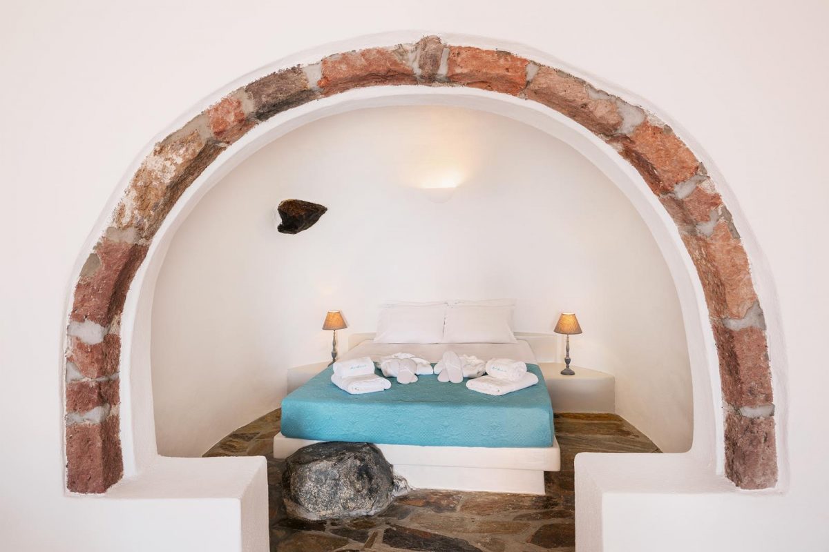 Oia Santorini suites | Horizon Aeifos Suites