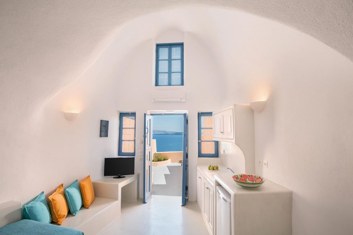 Oia Santorini suites | Horizon Aeifos Suites