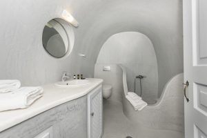 Horizon Aeifos Suites | Oia  Santorini | Cyclades Greece