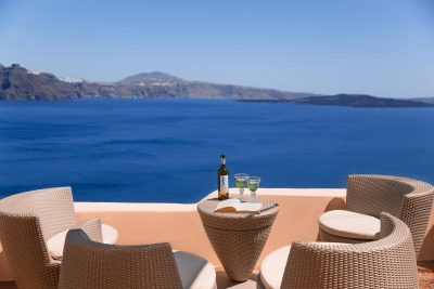 oia santorini accommodation | Horizon Aeifos Suites