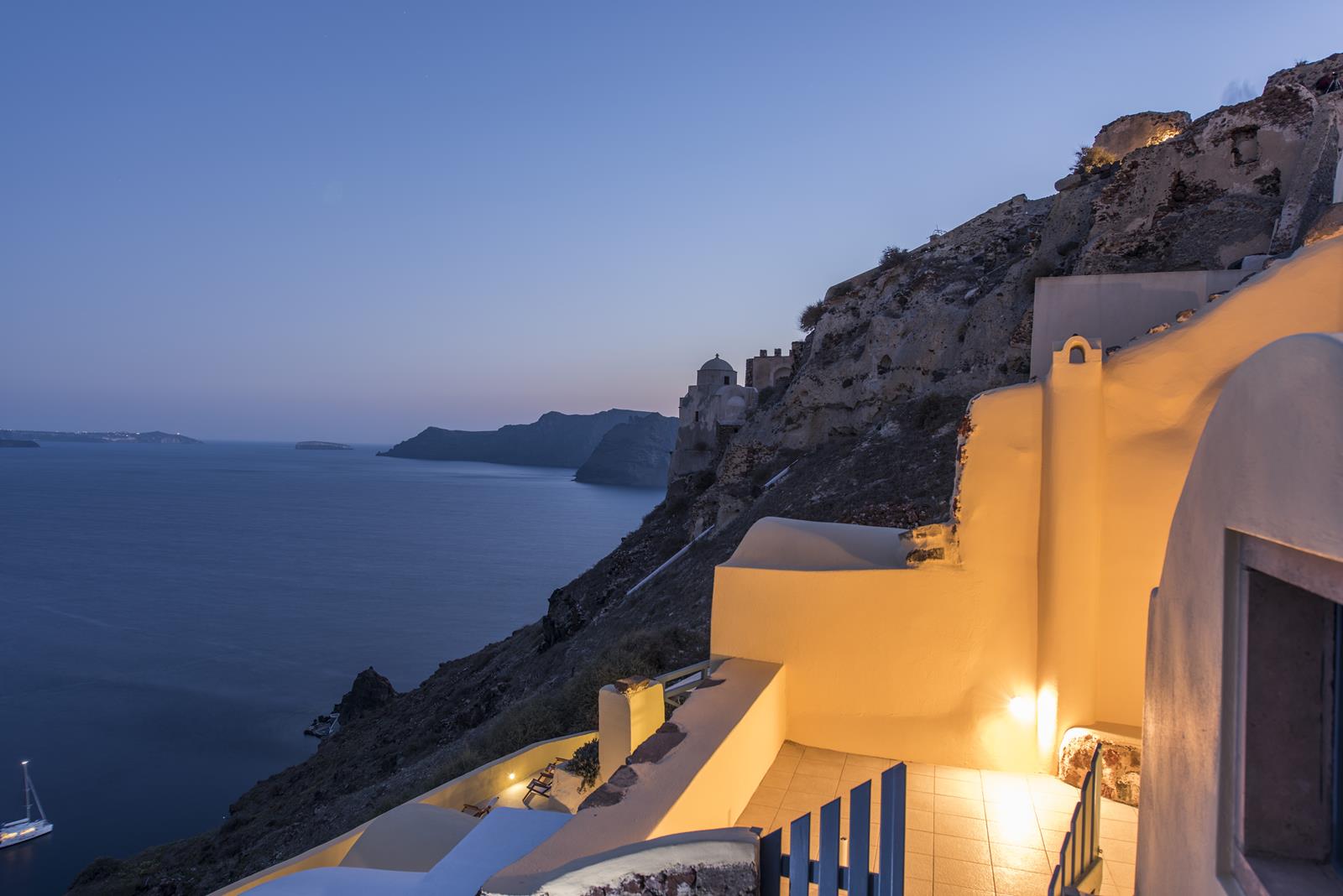 oia hotels Santorini | Horizon Aeifos Suites