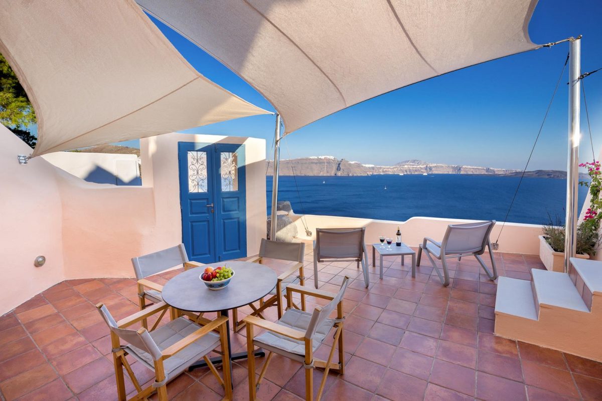 luxury accommodation in Santorini | Horizon Aeifos Suites